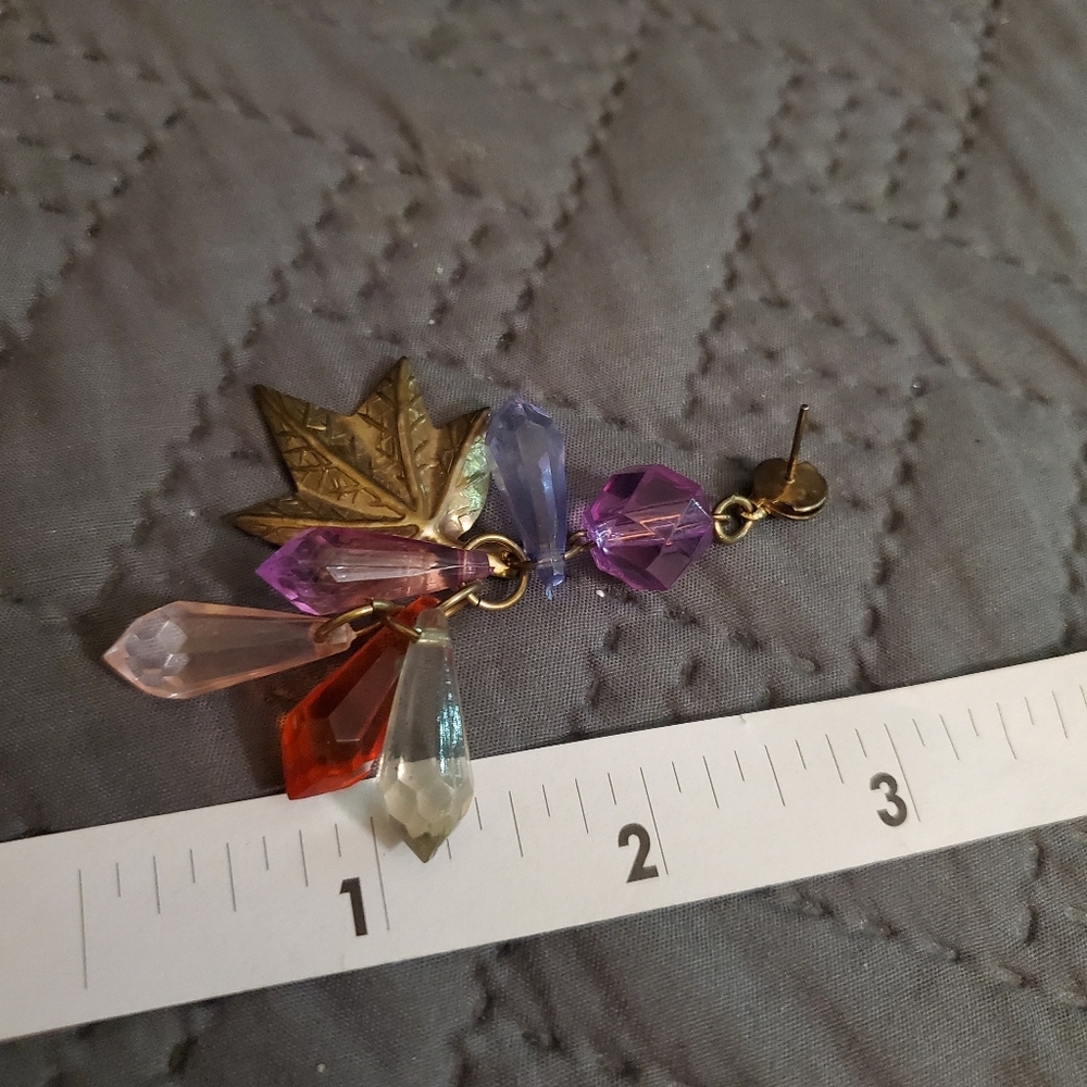 Vintage 80s Maple Leaf & Faux-Crystal Earrings - Picture 8 of 8